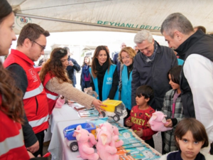High Commissioner Filippo Grandi visits Türkiye to discuss how best to support Syrian refugees who are voluntarily returning home