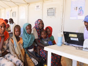 Une famille de réfugiés soudanais est enregistrée