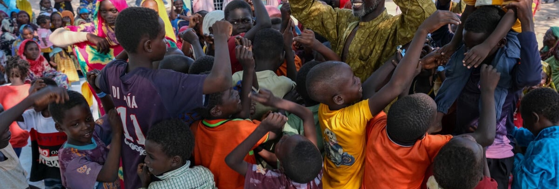 Des réfugiés soudanais célèbrent une fête