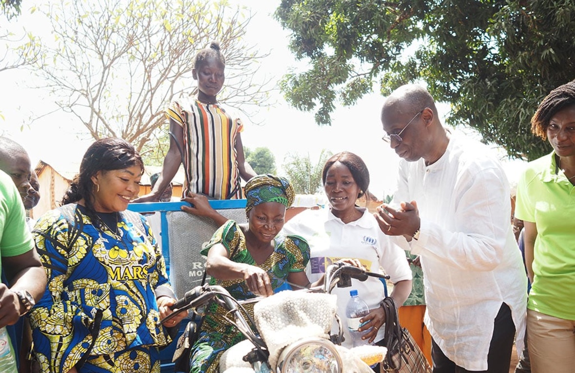 Two farming groups, comprising refugee returnees and members of their host community in Baoro, are being assisted with kits to facilitate their production work, including a tricycle motorcycle to enable them to transport produce for sale to the markets. 