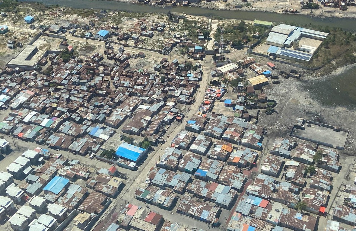 Vue aérienne d'un quartier de Port-au-Prince, la capitale d'Haïti. 