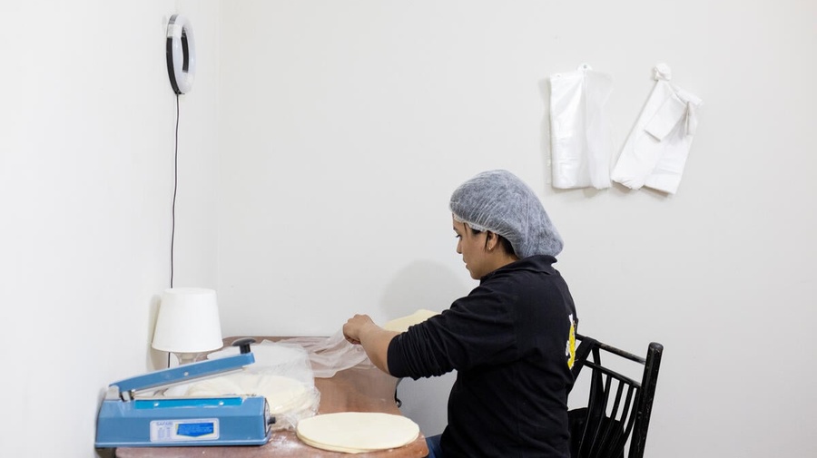 María, entrepreneure d'origine vénézuélienne âgée de 33 ans