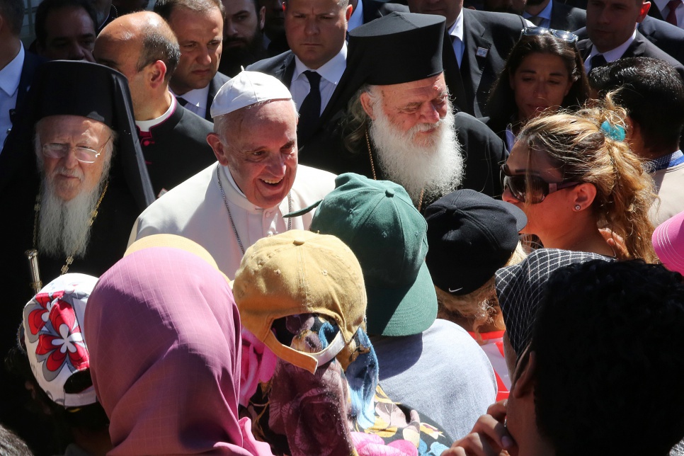UNHCR chief lauds Pope’s solidarity with refugees