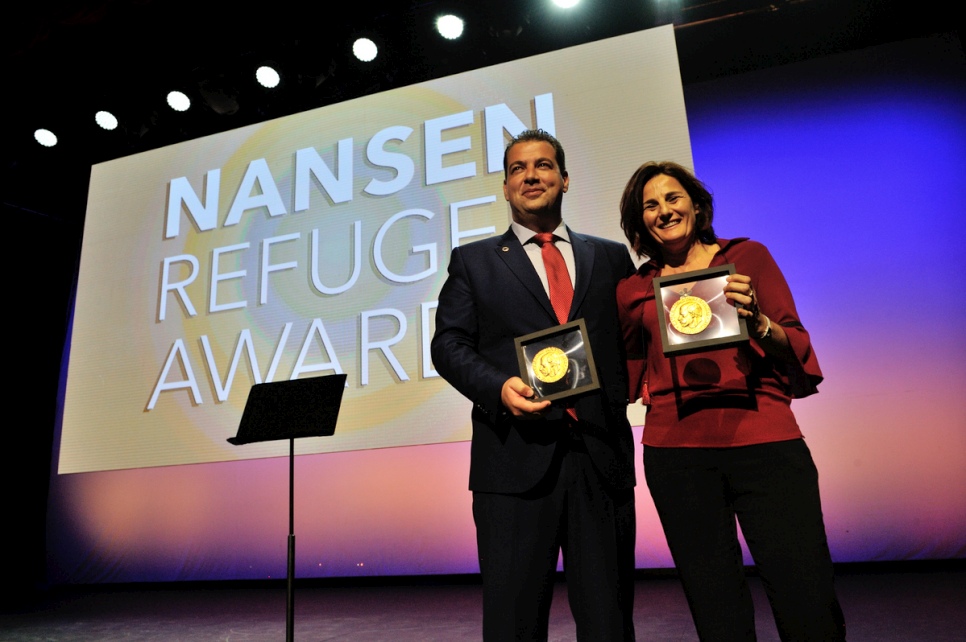 Έλληνες ήρωες τιμήθηκαν στην τελετή απονομής του Βραβείου Προσφύγων Νάνσεν 2016