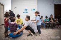 UNHCR deplores attacks against humanitarians on Greek islands, appeals for calm