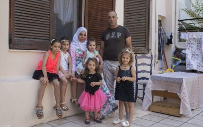 Βίντεο: Πέντε κορίτσια πρόσφυγες και οι γονείς τους ξεκινούν μια νέα ζωή στο Ηράκλειο