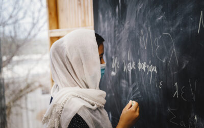 H μάθηση γίνεται «παράθυρο στο μέλλον» για τα παιδιά πρόσφυγες στη Χίο