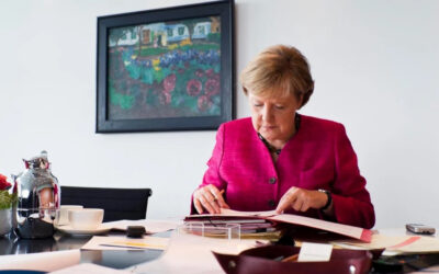 Η Angela Merkel λαμβάνει το Βραβείο Προσφύγων Νάνσεν της Υ.Α. για την προστασία των προσφύγων στο αποκορύφωμα της κρίσης στη Συρία