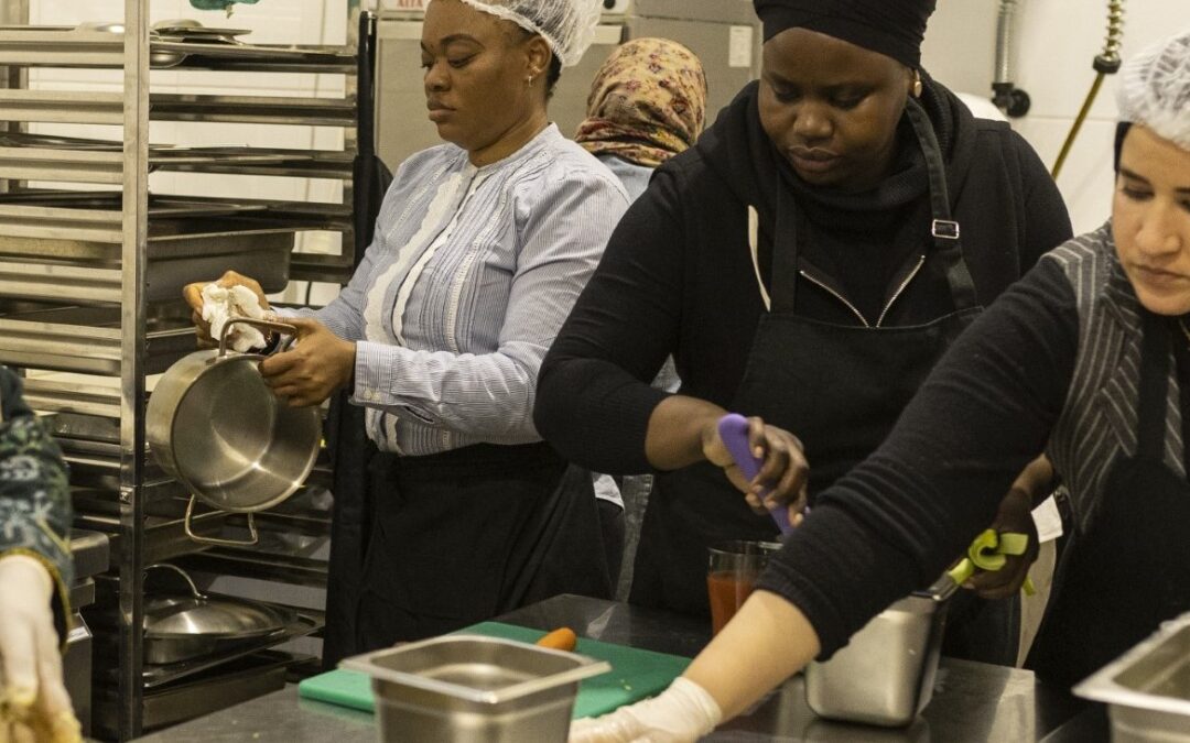 Γεύσεις ένταξης: Γυναίκες πρόσφυγες χτίζουν ένα καλύτερο μέλλον μέσω της μαγειρικής
