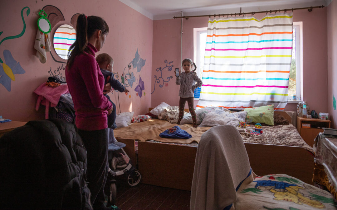 烏克蘭西部大學宿舍為流離失所家庭提供庇護所