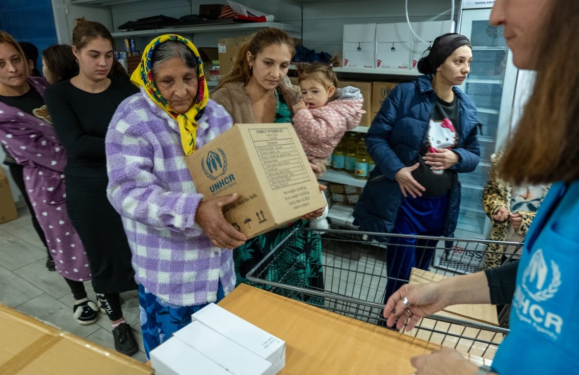 UNHCR segelycsomag-osztas karpataljai menekulteknek Kocson