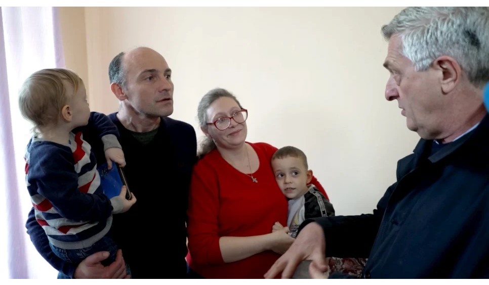 Az ENSZ Menekültügyi Főbiztosa a több mint 10 millió embert az otthonából elűző ukrajnai háború azonnali befejezésére szólít fel