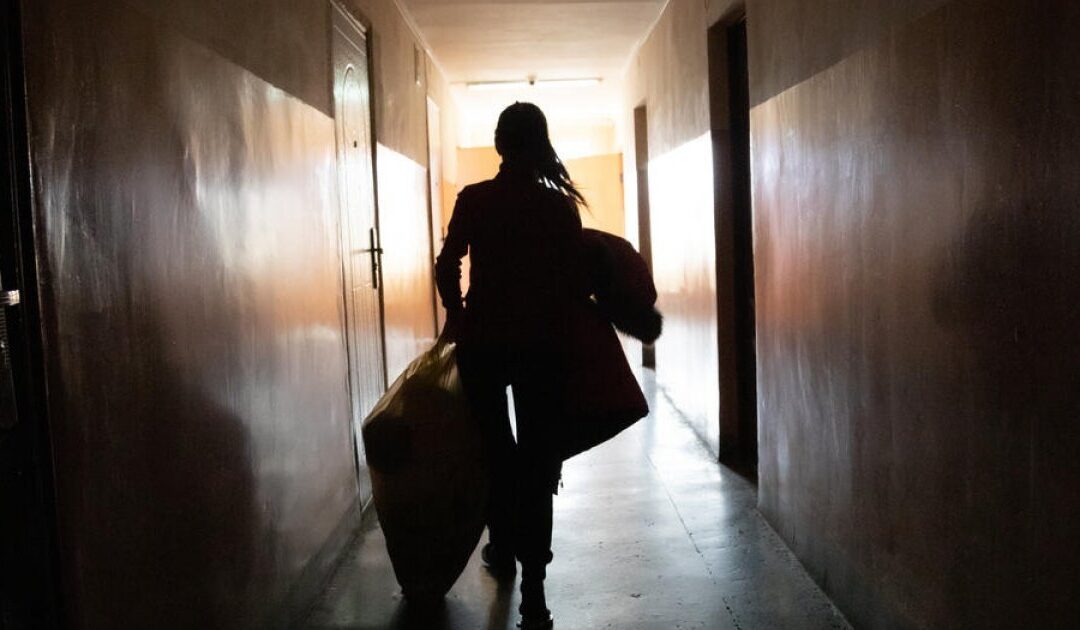UNHCR: az ukrajnai és más fegyveres konfliktusok nyomán először lépte át a 100 milliót az otthonukból elűzött emberek száma