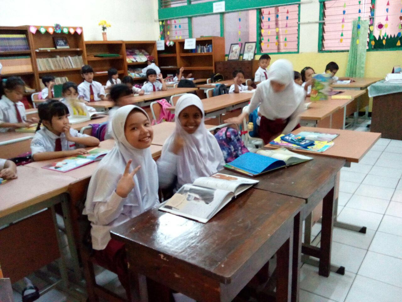 Indonesia memberikan harapan bagi anak-anak pengungsi untuk masa depan yang lebih cerah