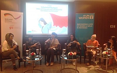 Pengungsi perempuan bergabung dengan para perempuan Indonesia untuk membangkitkan suara mereka pada Hari Perempuan Sedunia