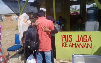 Setelah 7 tahun, keluarga pengungsi berkumpul kembali dengan air mata bahagia di Lhokseumawe, Aceh