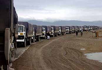 A 29-truck convoy travelling to southern Afghanistan Thursday with supplies for returning Afghan refugees.