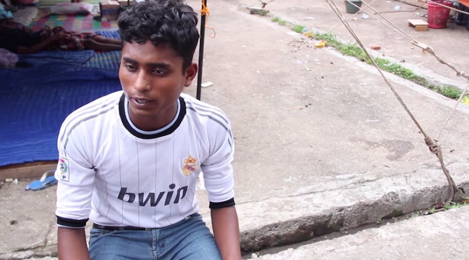 Play the video: Indonesia: Rohingya rescue on smugglers' boat