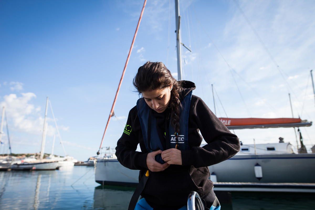 Greece. Syrian refugee returns from safe haven to help others