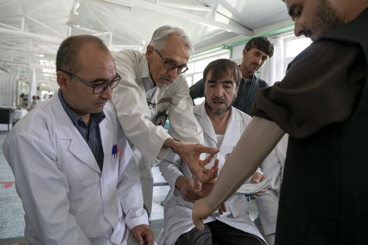 Afghanistan. Physio gets Nansen nomination for prosthetic limb programme