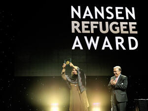 UNHCR presents Nansen Refugee Award to Afghan refugee teacher