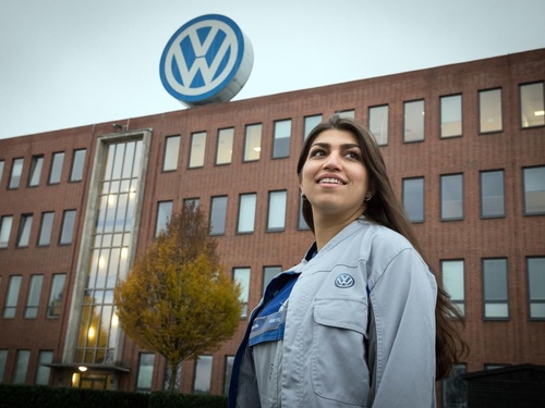 Germany. Refugee trainees steer towards bright future in auto industry.
