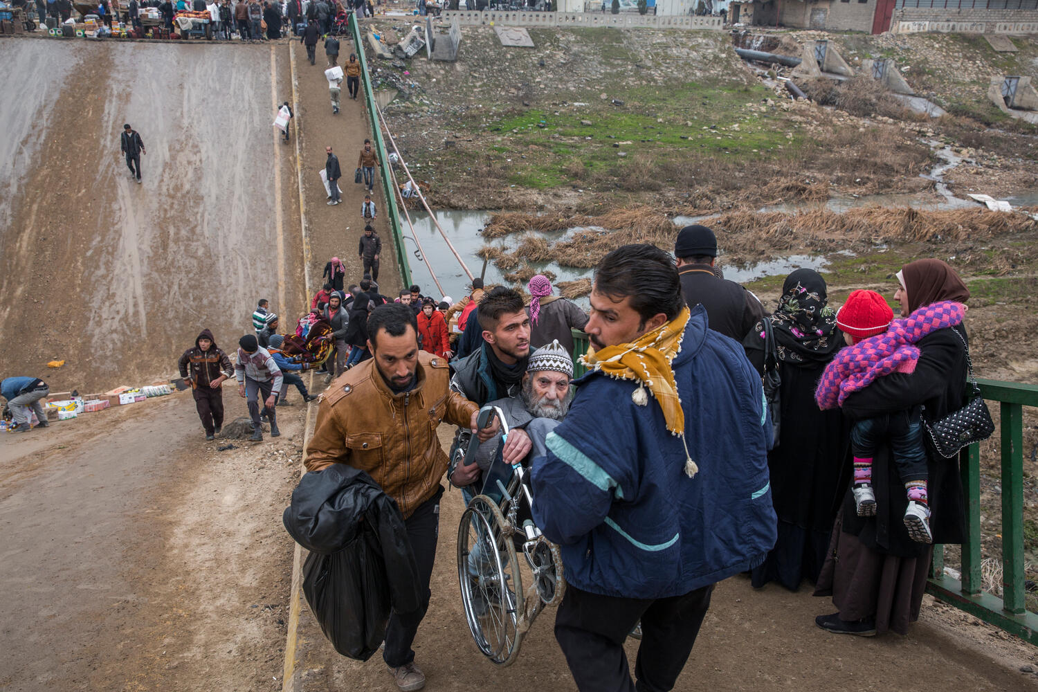 Iraq. Civilians in war torn Mosul