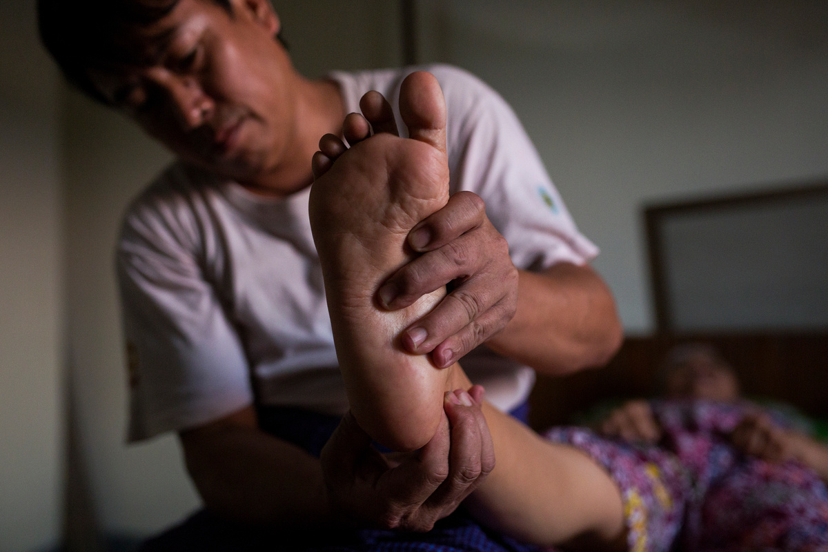 Myanmar. A family returns after a decade in Thailand