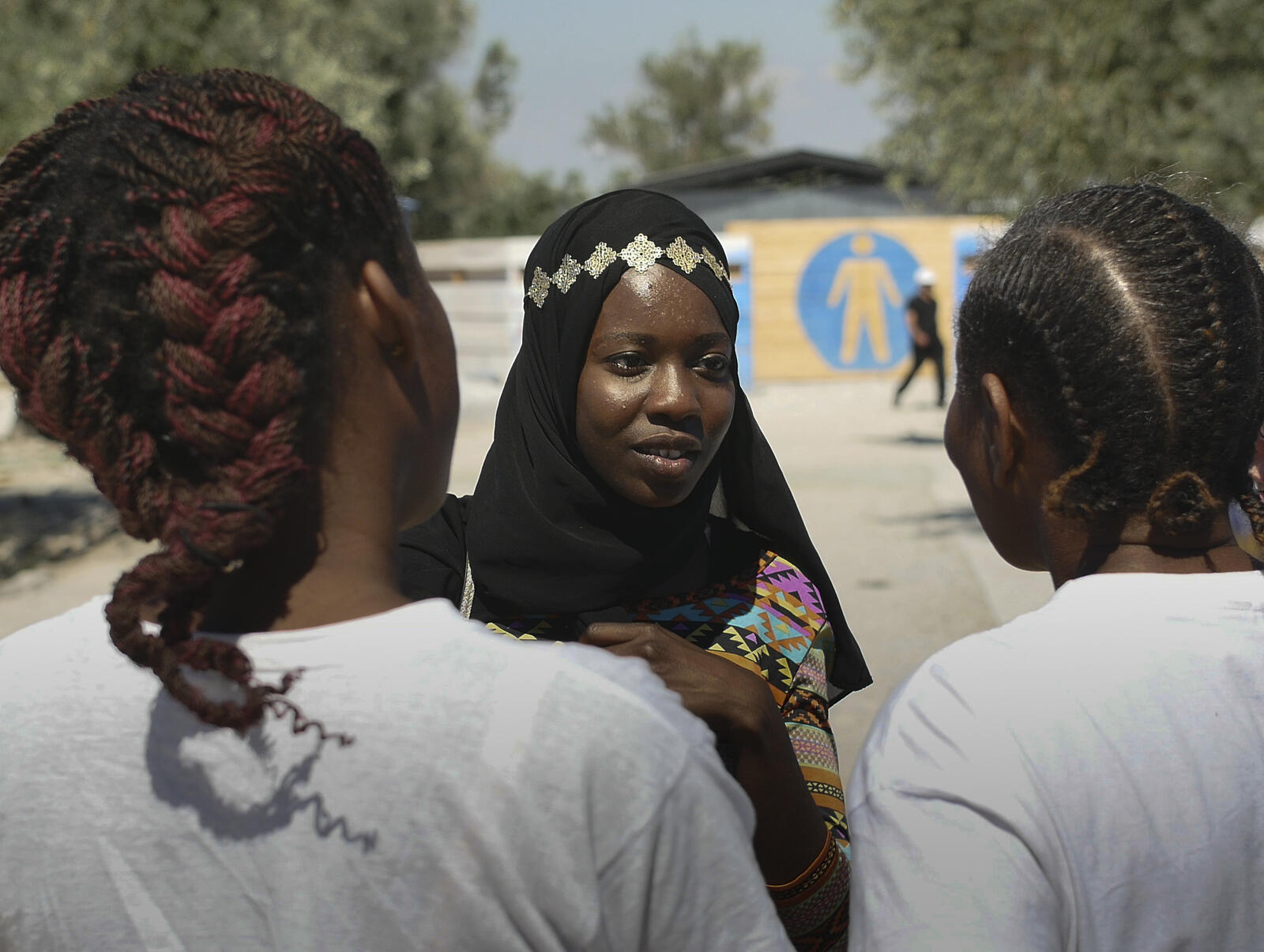 UNHCR High Profile Supporter Emi Mahmoud visits refugees in Greece