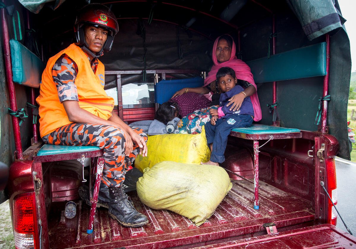 Bangladesh: Boat capsizes killing at least 4 Rohingya refugees