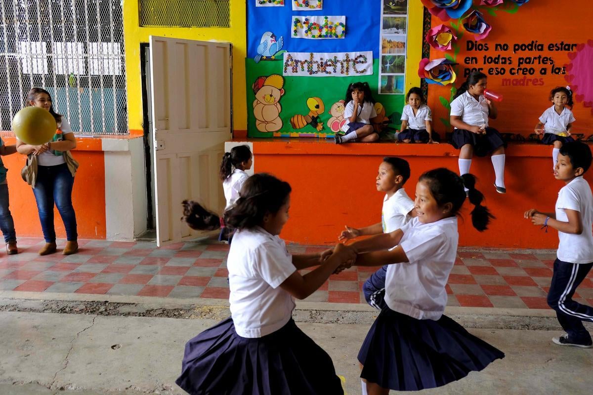 Honduras. Education centres a haven of peace in gang-controlled zones