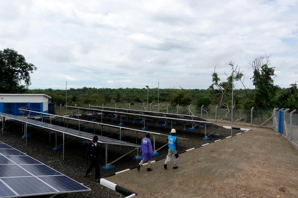 Uganda. Solar power delivers clean water to South Sudanese refugees' doorstep