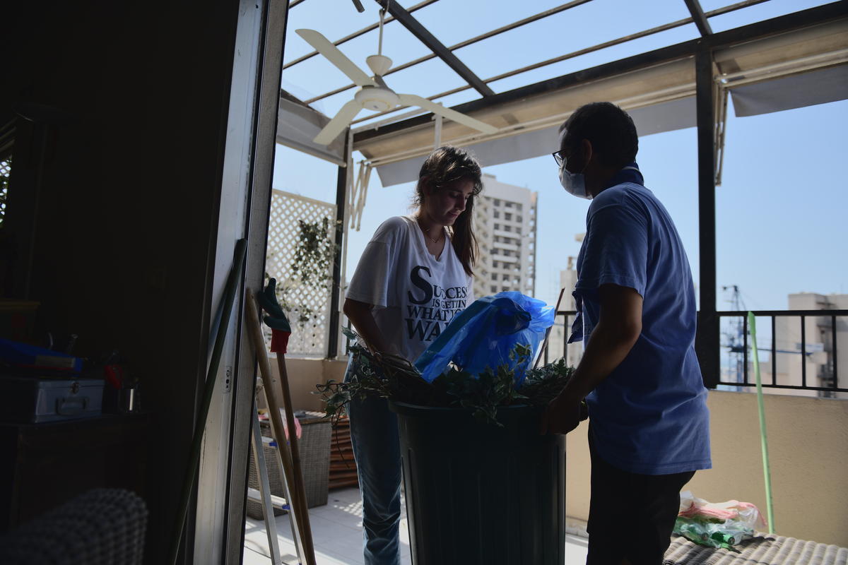 Lebanon. UN volunteers begin clear-up after explosion that devastated Beirut