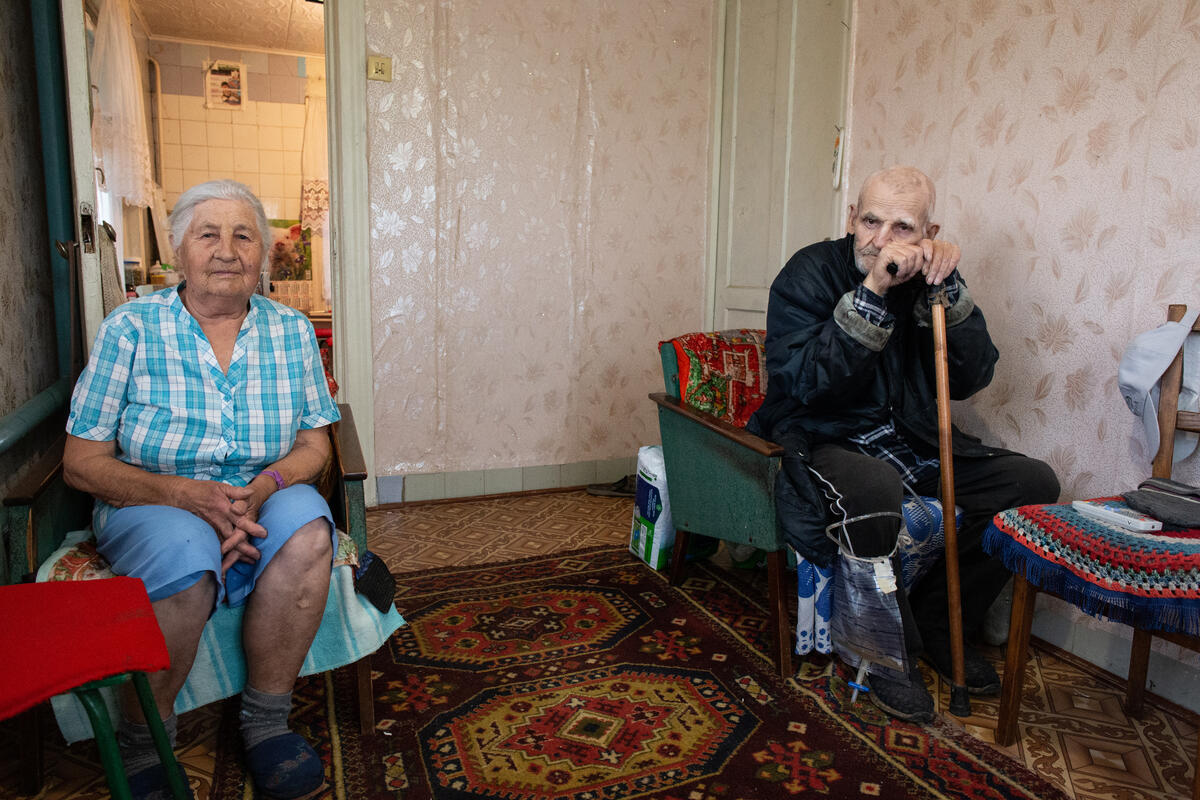Ukraine. Volunteer cyclists deliver aid to isolated communities