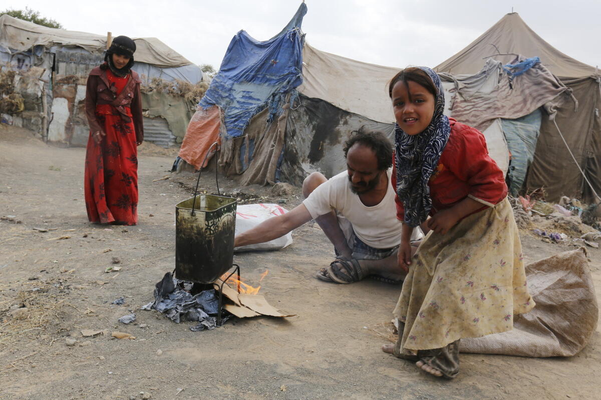 Yemen. Yemeni internally displaced people need aids
