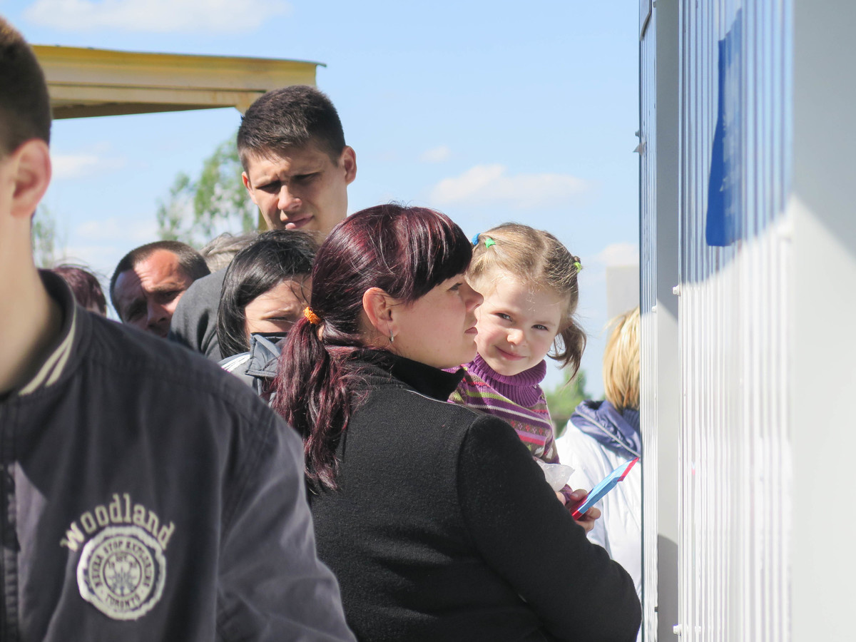 Ukraine. Crossing the unofficial border in the conflict zone