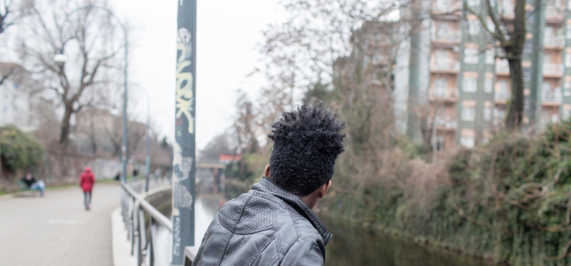 Italy. A child's journey to reach loved ones in Europe