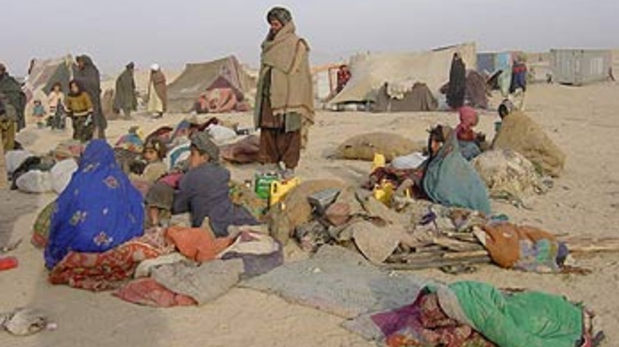 In recent weeks, more than 1,500 Afghan refugees have gone home from the makeshift camp at Chaman, Pakistan.