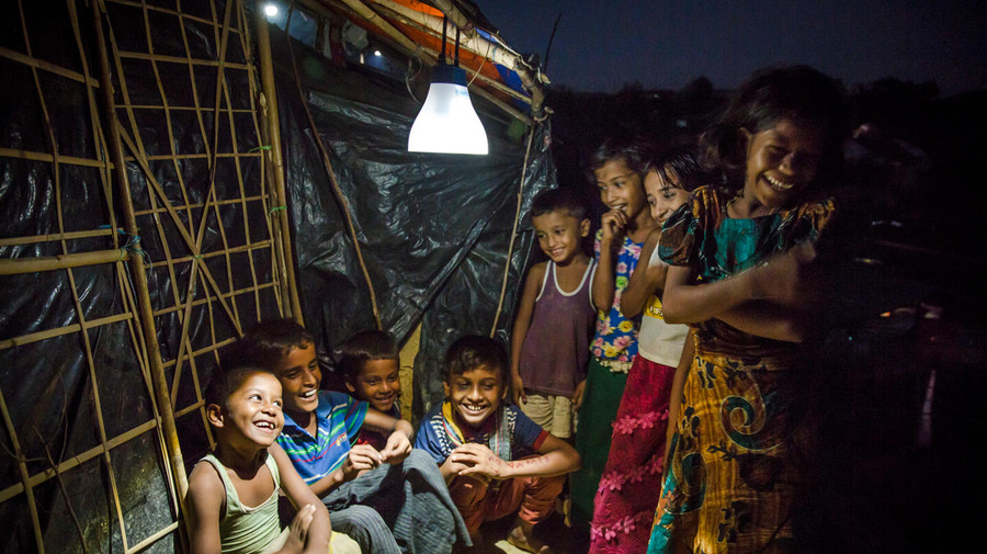 Bangladesh. Aid continues to arrive for Rohingya families