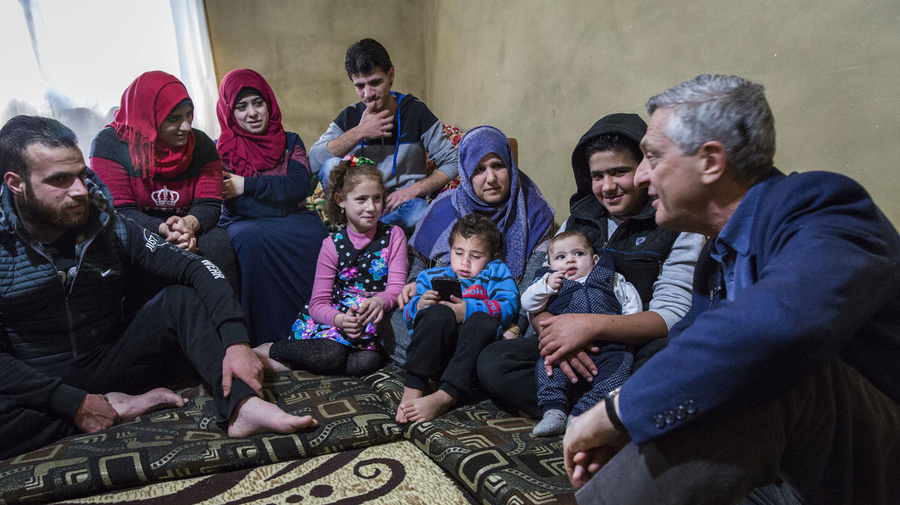 Lebanon. UNHCR Chief meets Syrian family yearning to return but trapped by fear