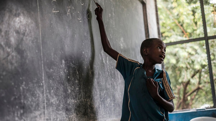 Ethiopia. South Sudanese refugee dedicates his life in exile to teaching children