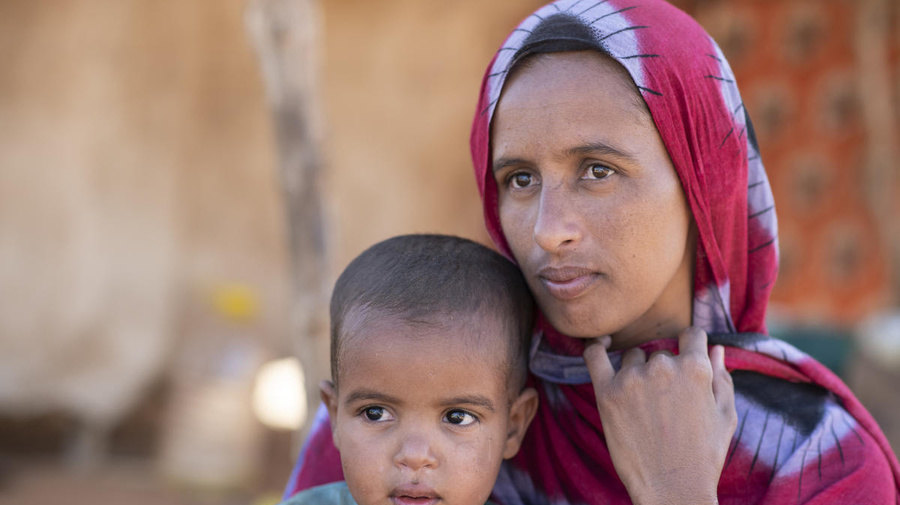 Mauritania. UN High Commissioner for Refugees visits Mbera camp.