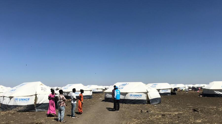 Sudan. UNHCR relocates first Ethiopian refugees to a new refugee site