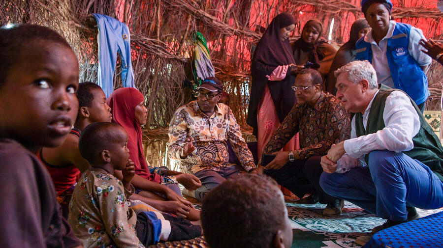 UN High Commissioner for Refugees Filippo Grandi visits a Somali family who recently arrived at a temporary site near Dagahaley refugee camp, Kenya.