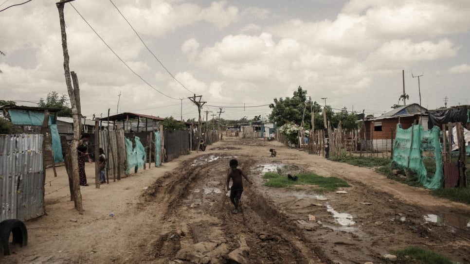 A boy at play in a neighbourhood in eastern Colombia that is home to thousands of Venezuelans. © UNHCR/Nicolo Filippo Rosso