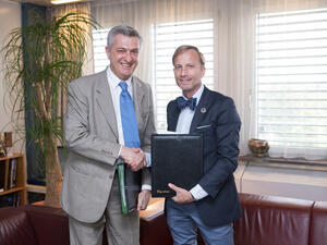 Switzerland. UNHCR and Global Fund sign MOU