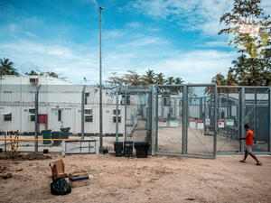 Papua New Guinea. UNHCR supports asylum-seekers' struggle for fair treatment