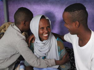 Niger. Tortured Somali mother reunited with sons