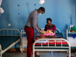 Kenya. Refugees and host community access maternal health during COVID-19