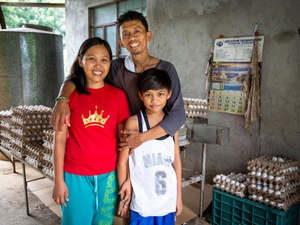 Philippines. UNHCR supports government drive to give foundlings citizenship